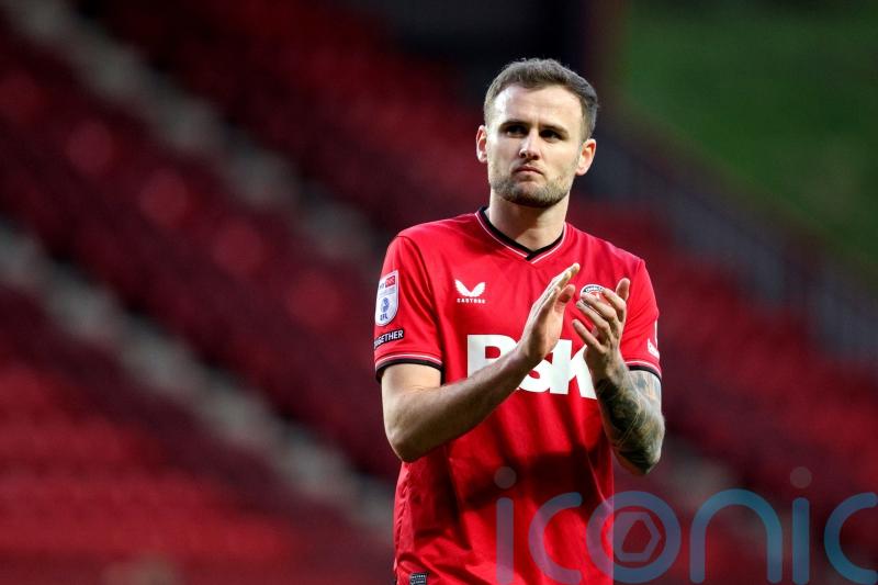 Macaulay Gillesphey scores late winner for Charlton against 10-man Peterborough