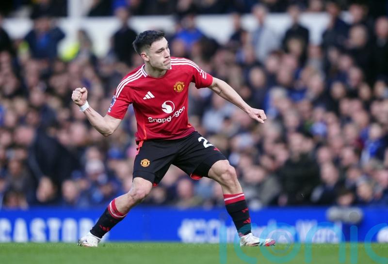 Manchester United turn around ’embarrassing’ display to snatch draw at Everton