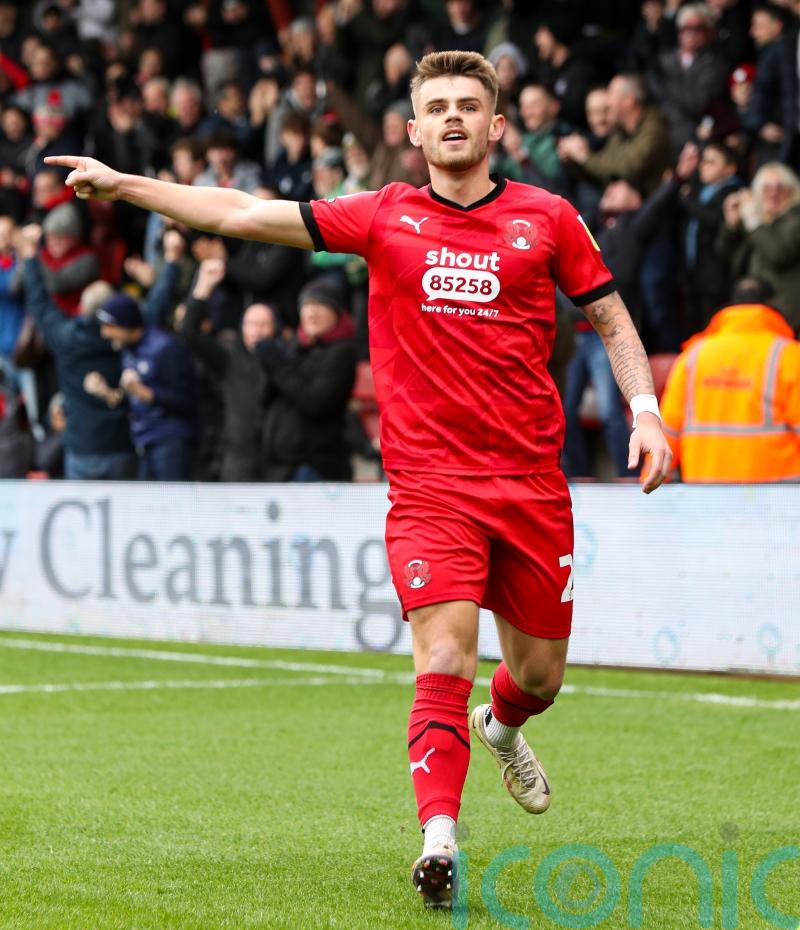 Charlie Kelman at the double to end Orient’s run of defeats