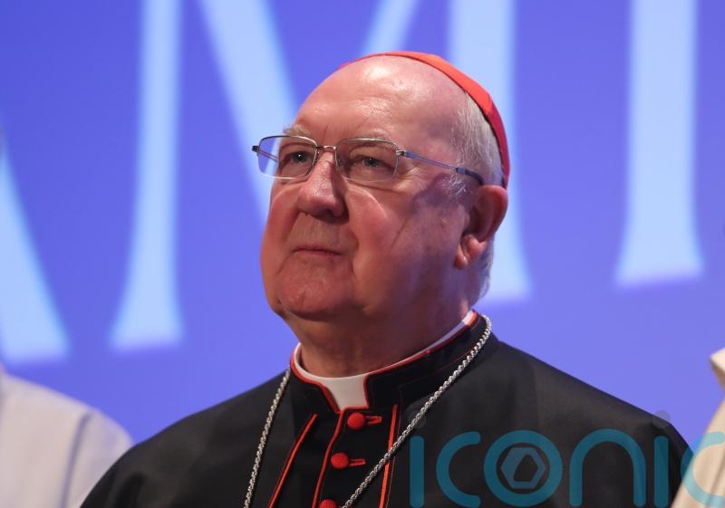 Irish-born cardinal announces Pope Francis’s death