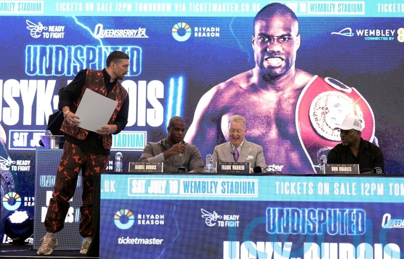 Don Charles questions Oleksandr Usyk’s faith in God amid ‘conning’ accusation