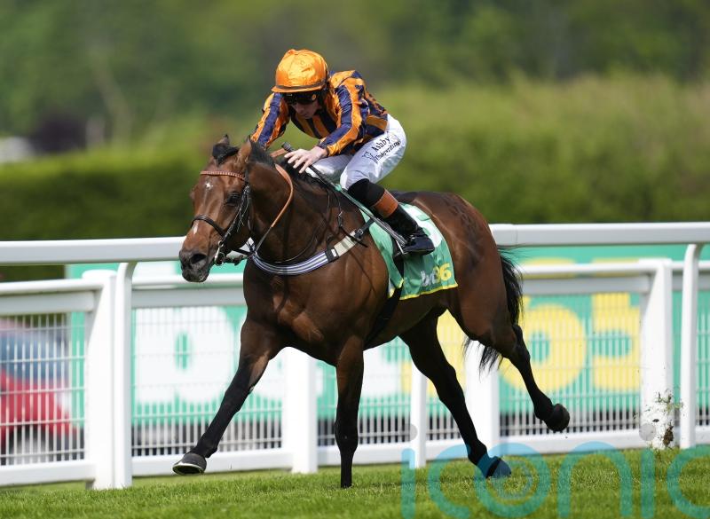 Moore comes in for plum Lockinge ride on Dancing Gemini