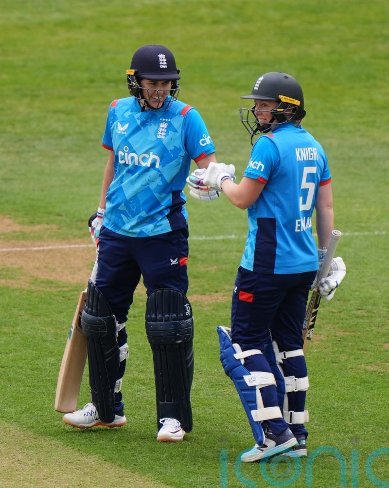 Heather Knight ready to be ‘one of the girls’ under new captain Nat Sciver-Brunt