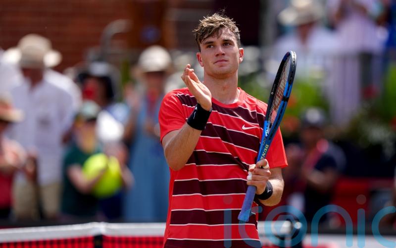 Jack Draper begins bid to emulate Andy Murray at Queen’s Club with opening win