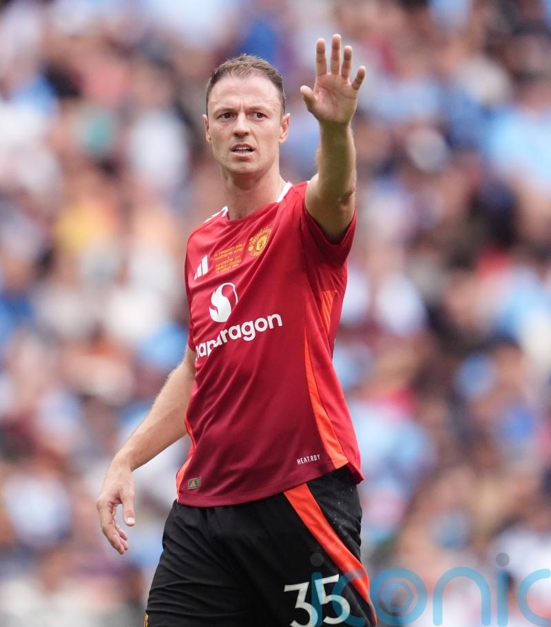 Jonny Evans announces retirement and takes up new Manchester United role