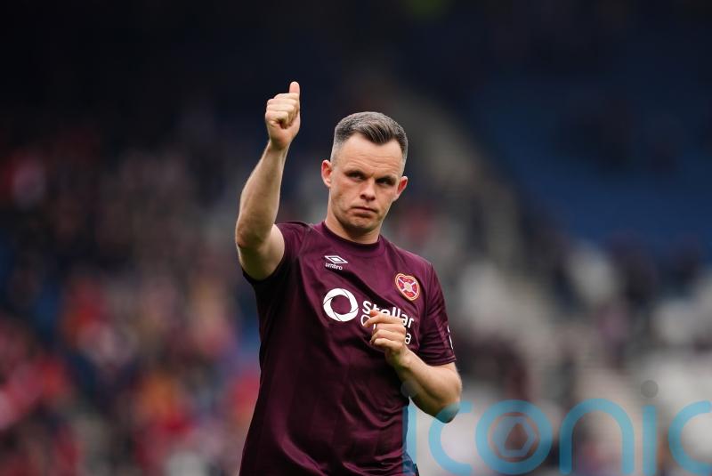 Lawrence Shankland sticks with Hearts