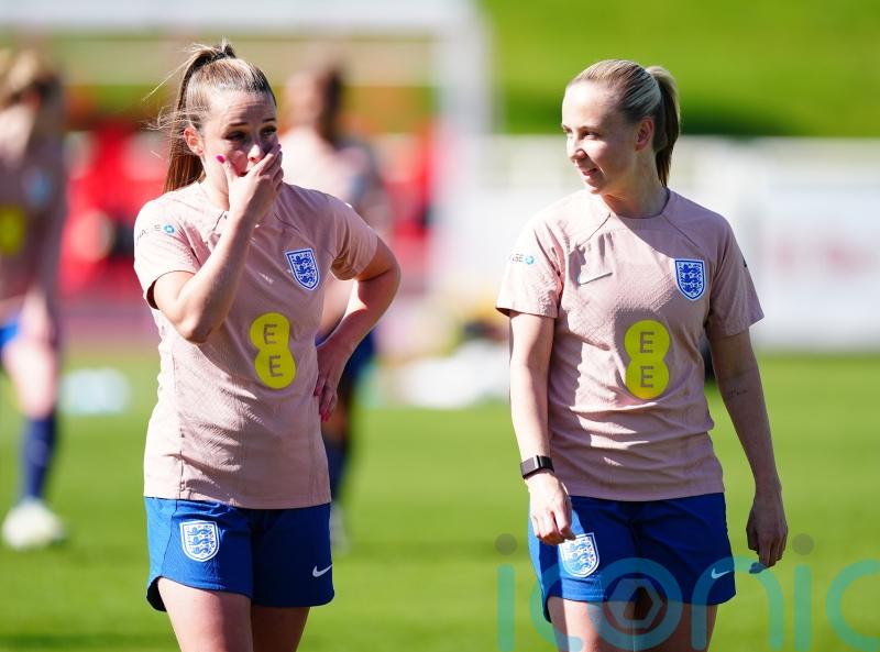 Beth Mead lauds ‘unbelievable’ Ella Toone as England reach Euro 2025 quarters