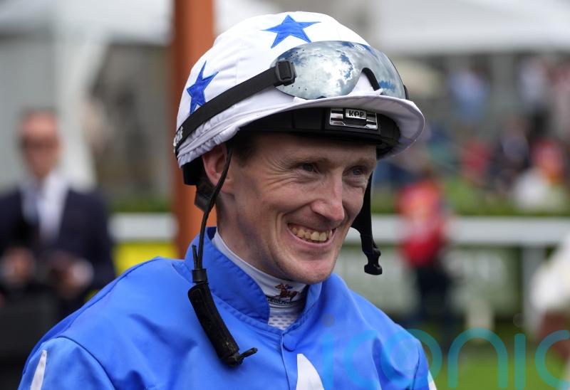 Billy Lee&rsquo;s Irish champion jockey hopes hit by broken collarbone