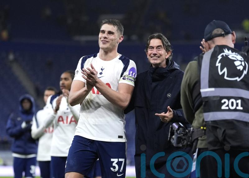 Micky van de Ven has a big future at Tottenham &ndash; Thomas Frank
