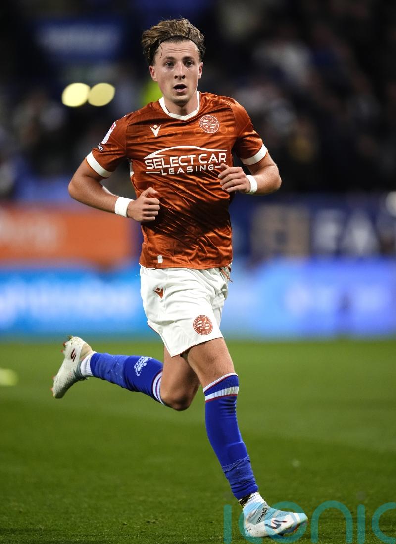 Charlie Savage fires Reading to shock win over promotion hopefuls Stevenage