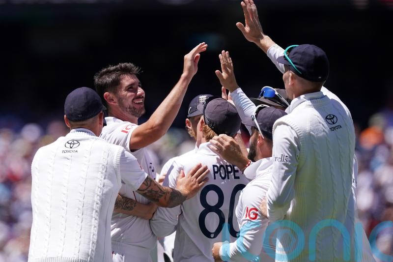 England&rsquo;s bowlers strike as wickets continue to tumble at the MCG