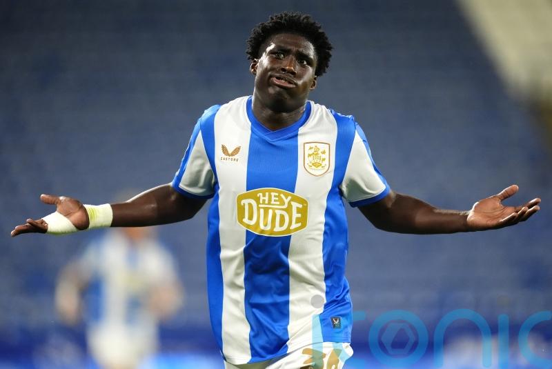 Huddersfield leave it late as point preserves Liam Manning&rsquo;s unbeaten start