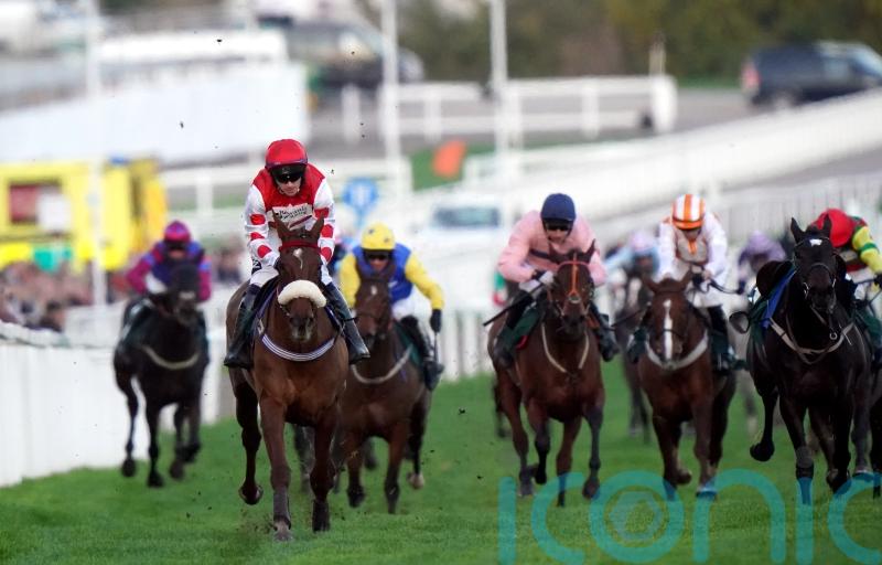 Derham solves Agatha Christie puzzle with Queens Gamble