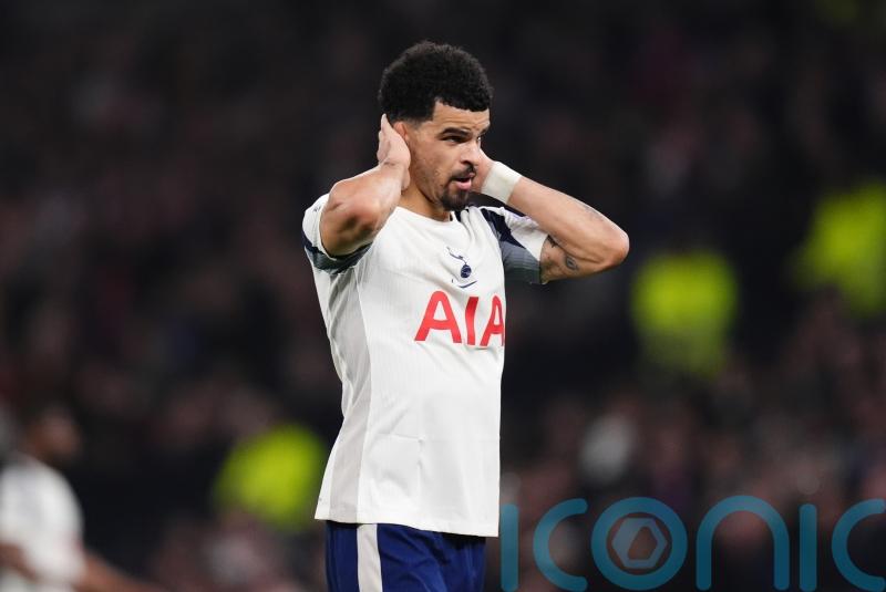 Tottenham players hold post-match talks after relegation fears deepen