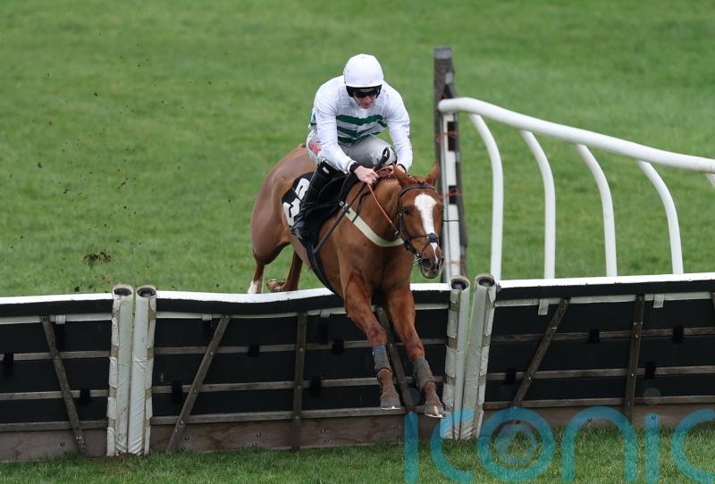 Mondo Man seeking Imperial honours at Sandown