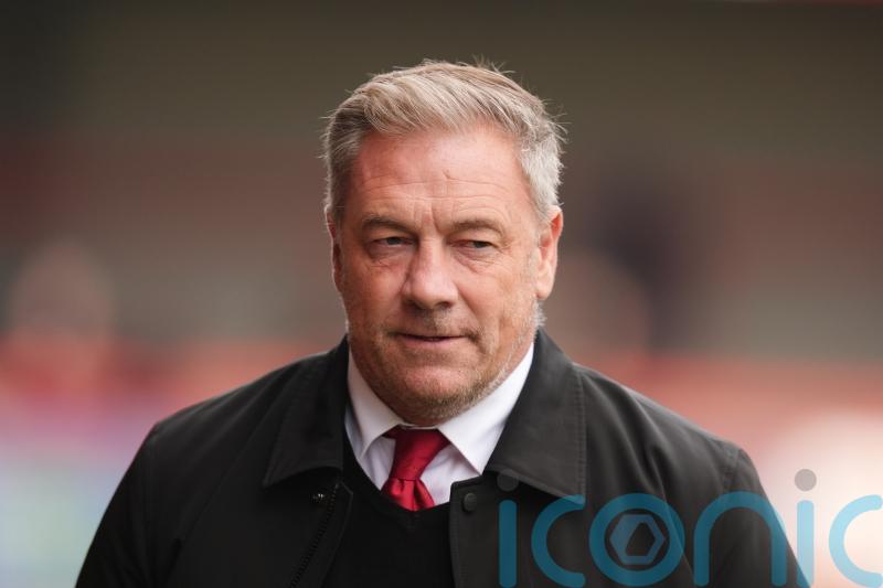 Scott Lindsey fumes about officiating during Crawley&rsquo;s draw against Swindon