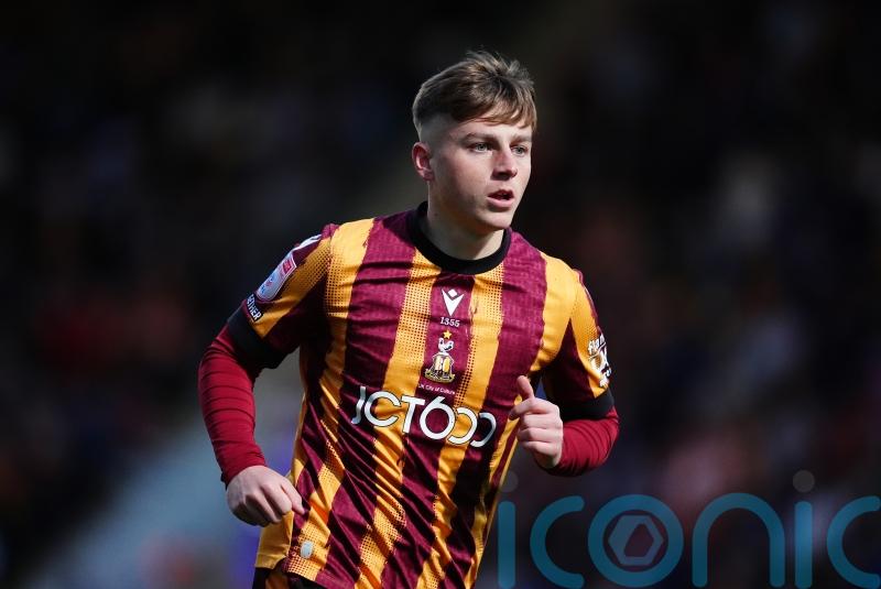 Promotion-chasing Bradford ease past rock-bottom Port Vale