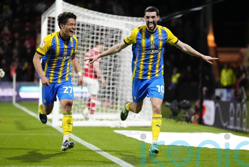 Southampton climb into play-off places after thrashing Wrexham