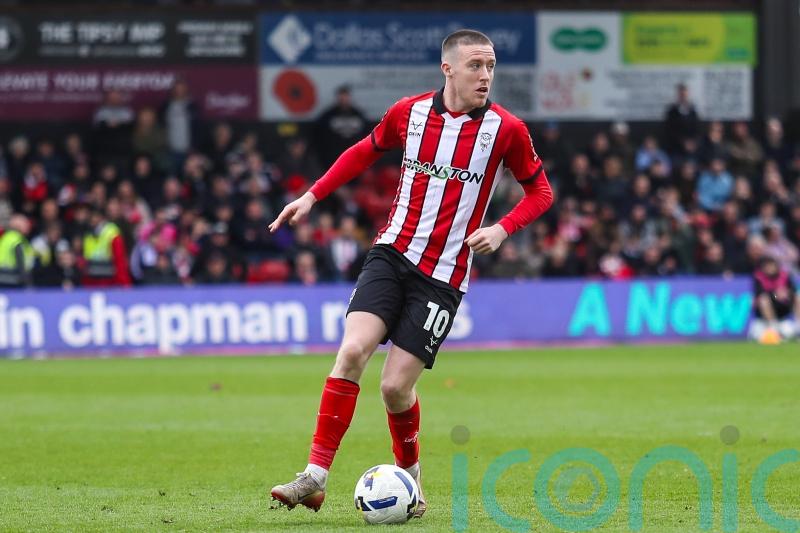 Lincoln stretch unbeaten run to 25 matches after win over Leyton Orient